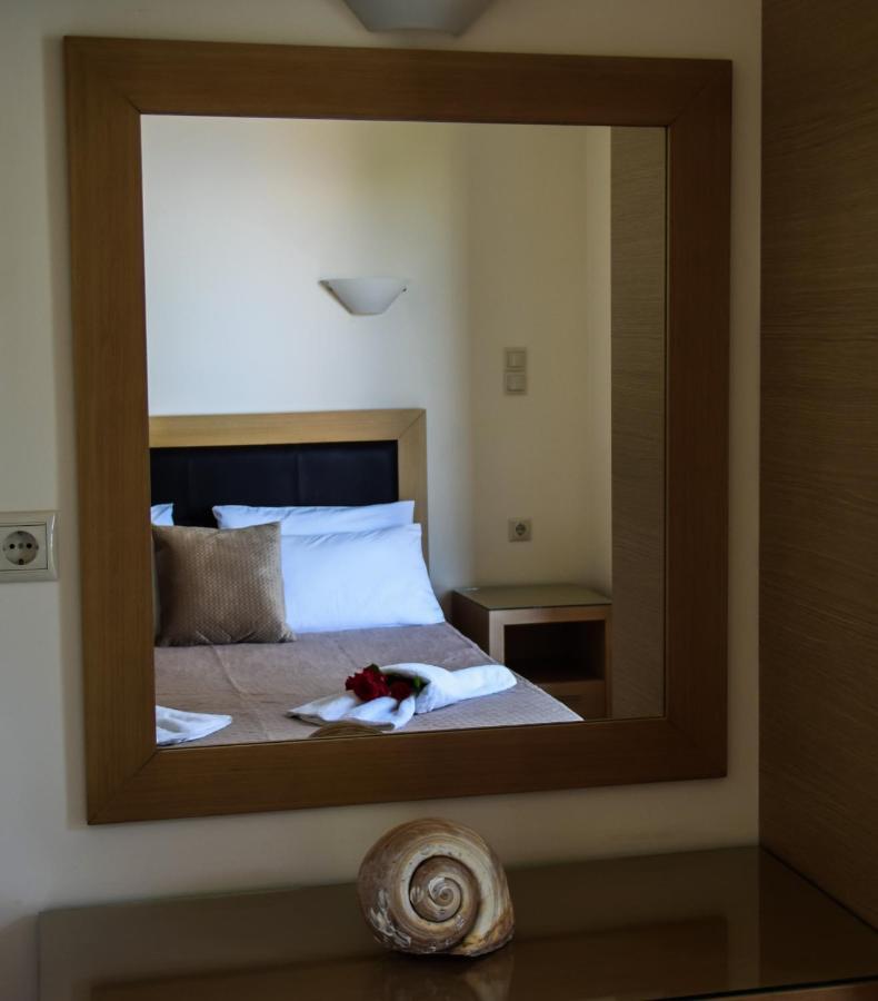 Marina Pansion Hotell Nydrí Eksteriør bilde