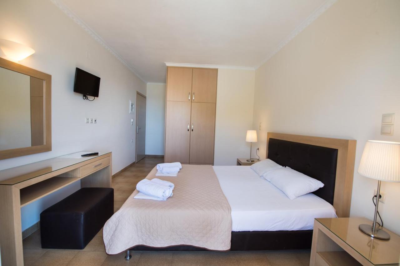Marina Pansion Hotell Nydrí Eksteriør bilde